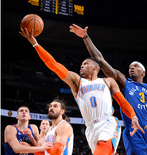  约基奇准三双领衔掘金末节发力险胜勇士保榜首